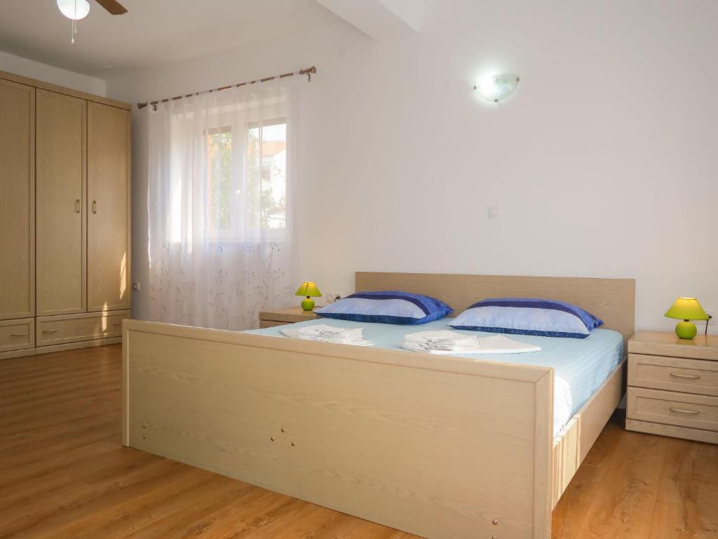Apartment Vera - MLK325 by Interhome photo 2