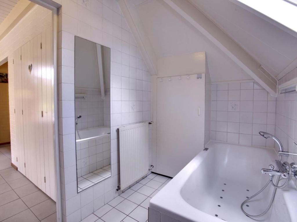Holiday Home Buitenplaats Gerner-8 by Interhome photo 4