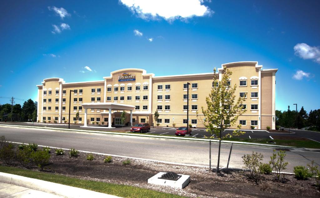 Baymont by Wyndham Erie photo 4