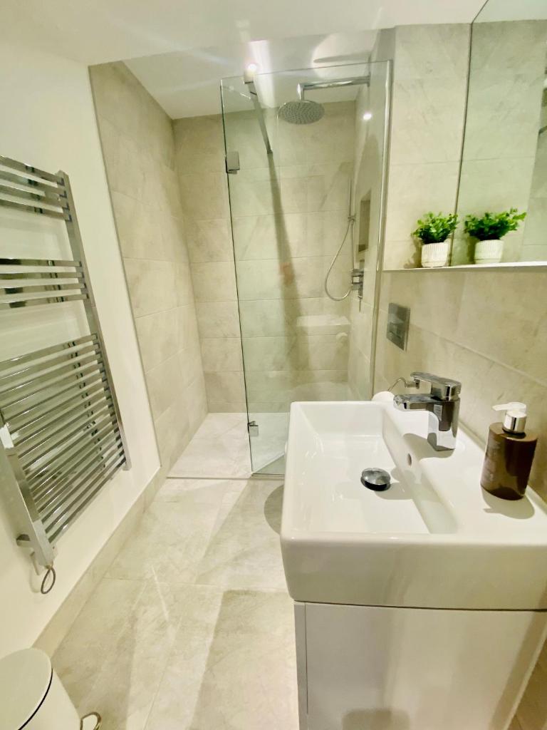 10 Bootham House - luxury city centre apartment with free parking for one car photo 2