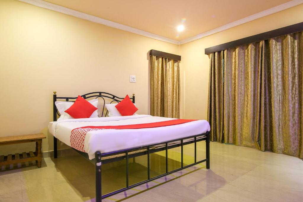 Трехместный (Трехместный номер Делюкс), OYO 7206 Spartan Inn