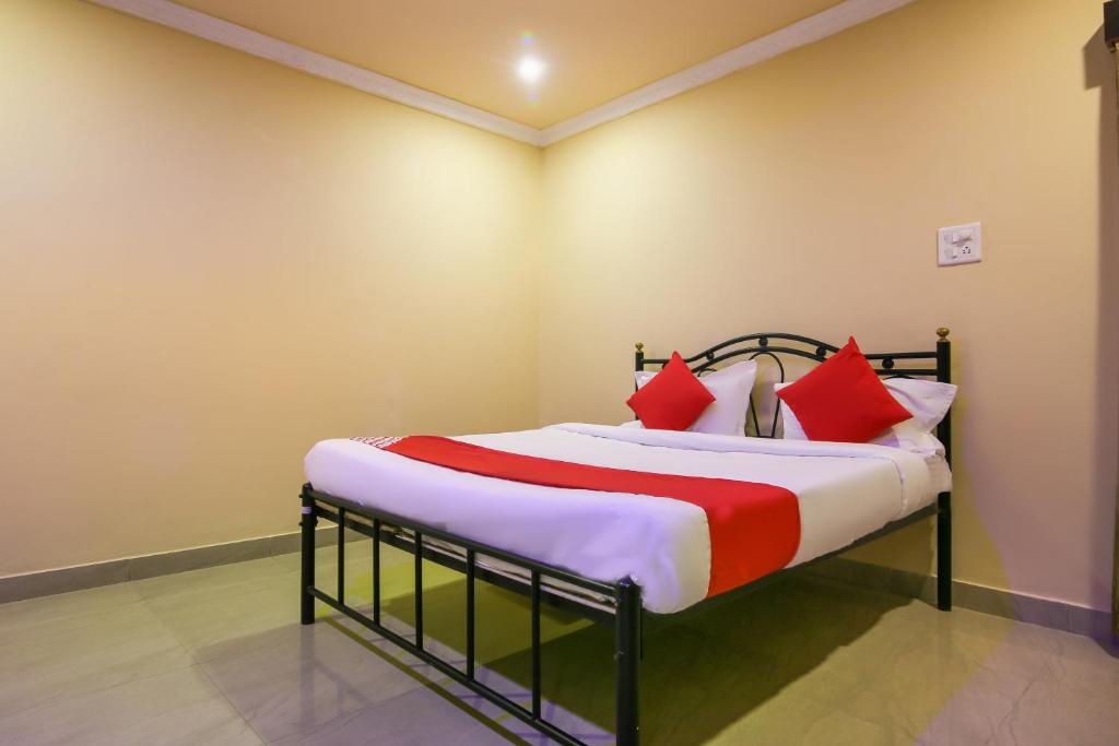 Трехместный (Трехместный номер Делюкс), OYO 7206 Spartan Inn