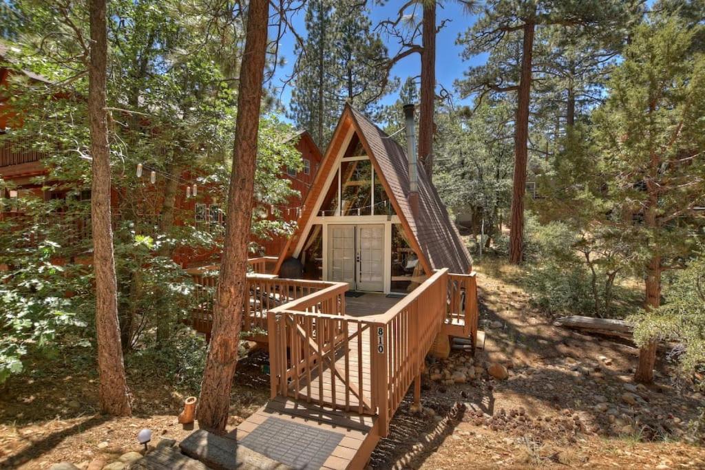 DoorMat Vacation Rentals - Acute A-frame Cabin! Remodeled! WIFI! Modern! image