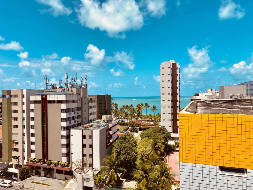 Quarto e sala com piscina próximo à praia photo 1