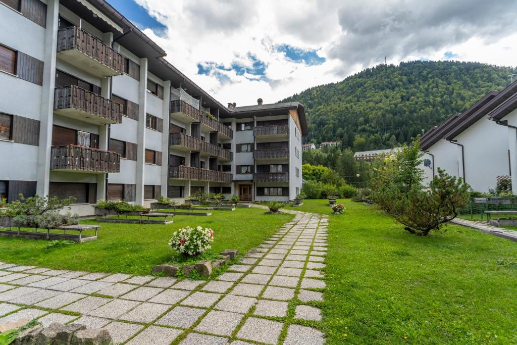 Il Ruscello Apartment with Terrace and View of the Alps photo 4