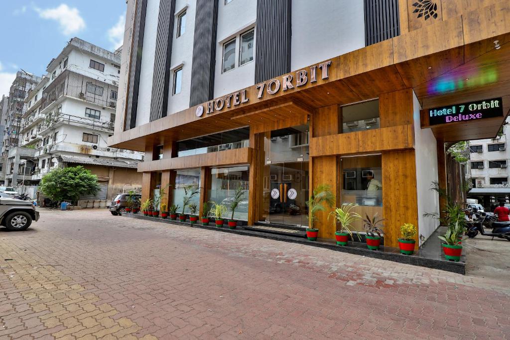 7 Orbit Hotel, Surat photo 1