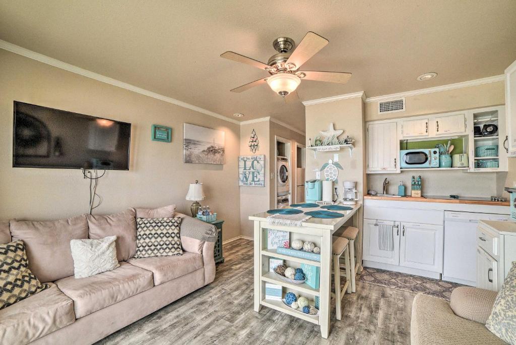 Updated Front Beach Condo with Resort Amenities! photo 1