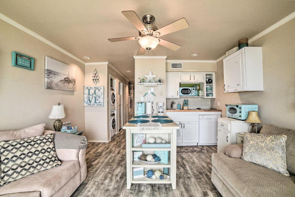 Updated Front Beach Condo with Resort Amenities! photo 3