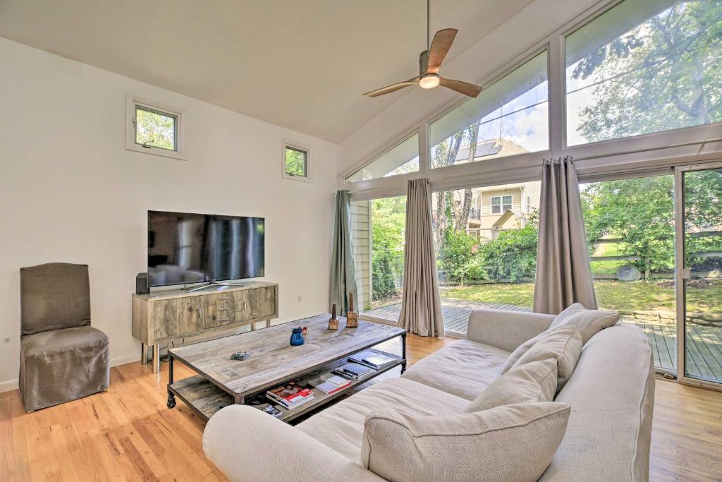 Lovely Blacksburg Hideaway Less Than 1 Mi to Virginia Tech photo 4