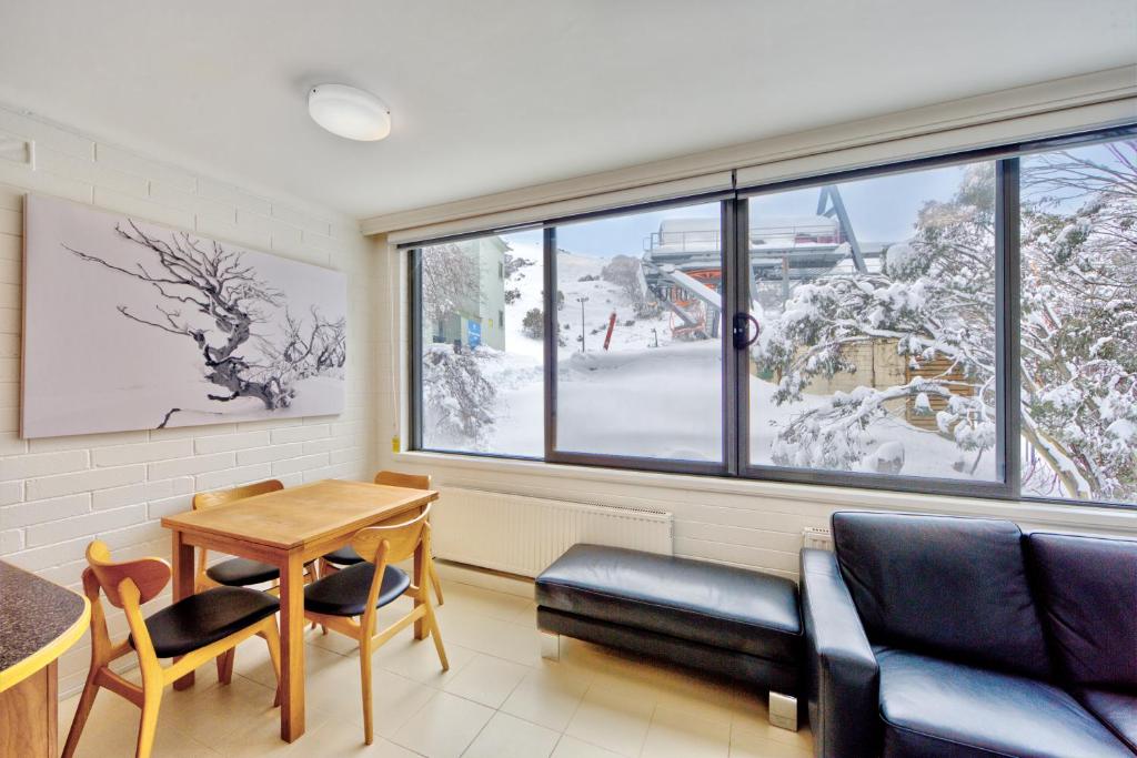 Snow Ski Apartments 07 photo 2