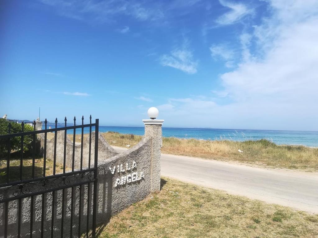 Villa Angela, seafront apartments, Almiros beach photo 2
