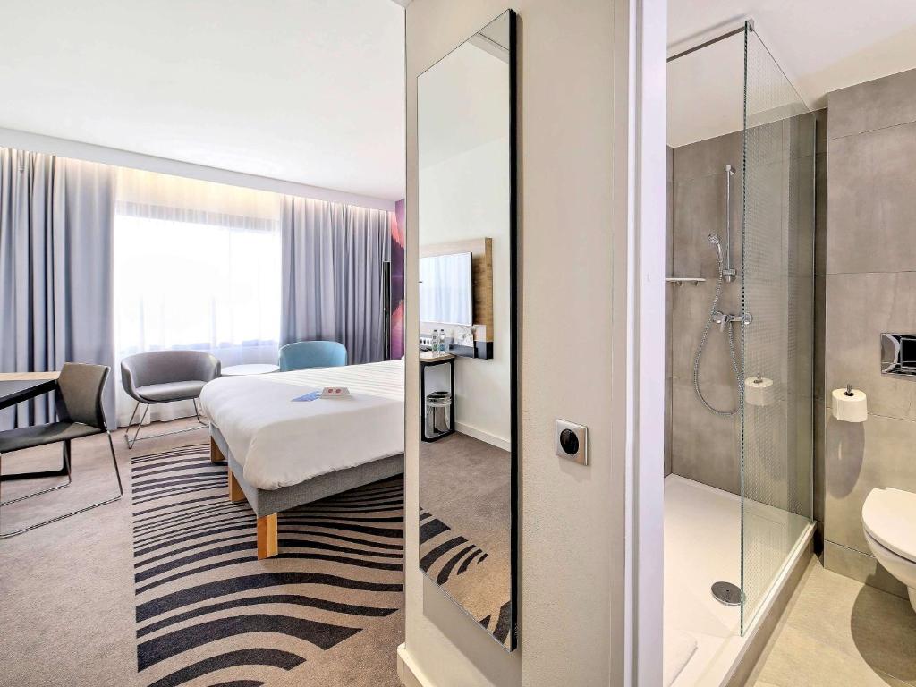 Двухместный (Представительский номер с 1 кроватью размера «queen-size»), Novotel Katowice Centrum