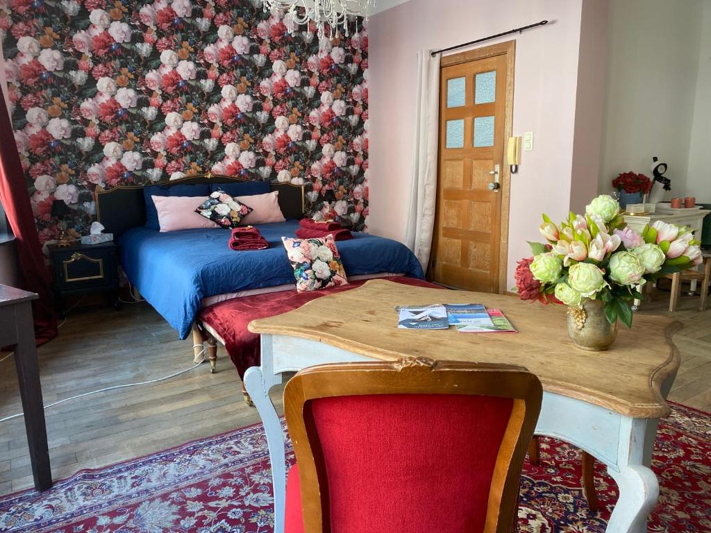 The Pink Studio - Exceptional location IN city center - Unique & Elegant photo 4