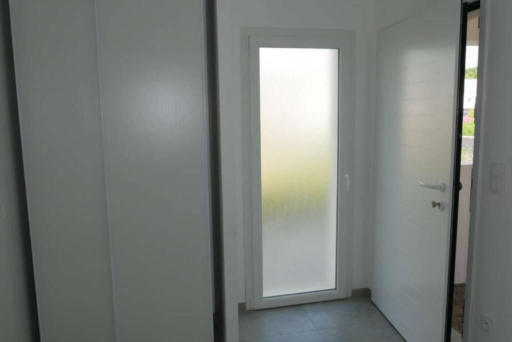 CHARMANT STUDIO DANS UNE MAISON NEUVE photo 4