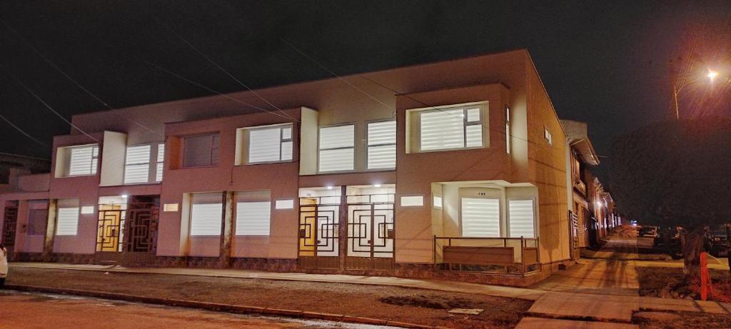 Casa nueva, excelente ubicación photo 2