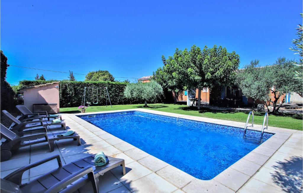 Beautiful Home In Carpentras With Wifi, Private Swimming Pool And Outdoor Swimming Pool