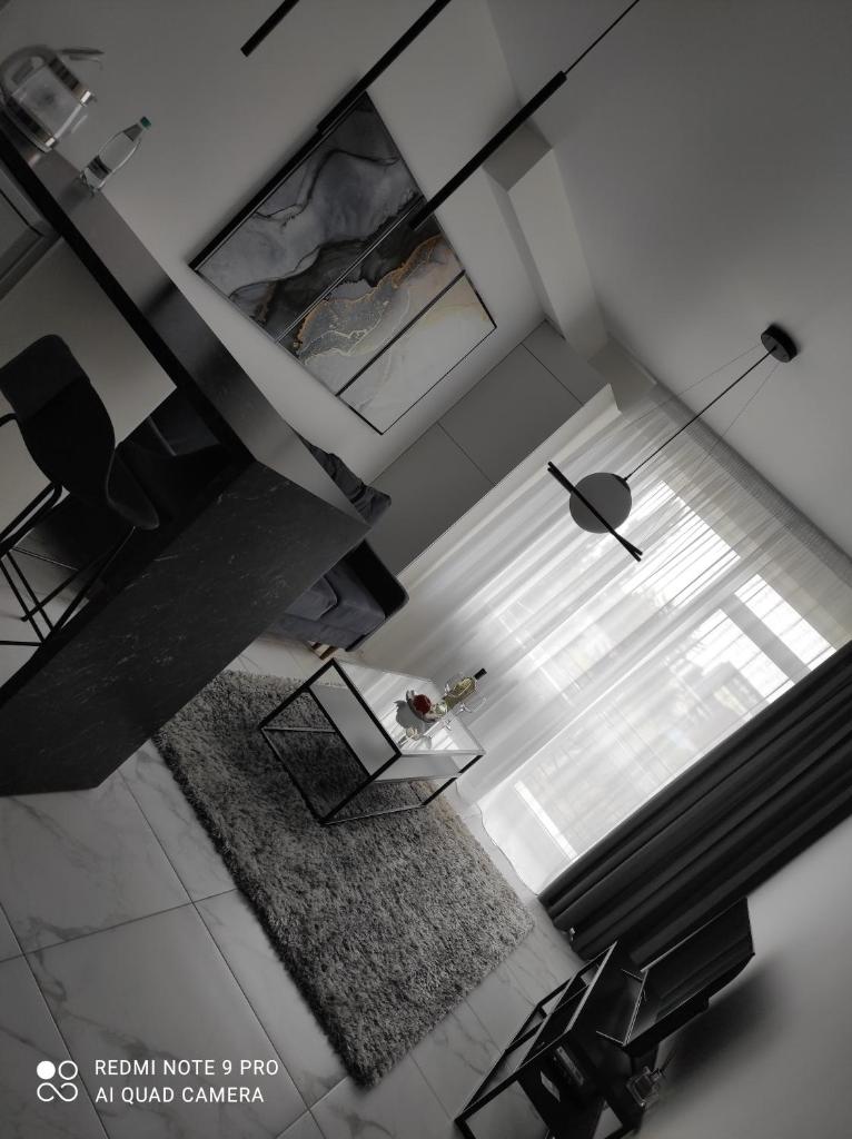 NEW modern apartment photo 4