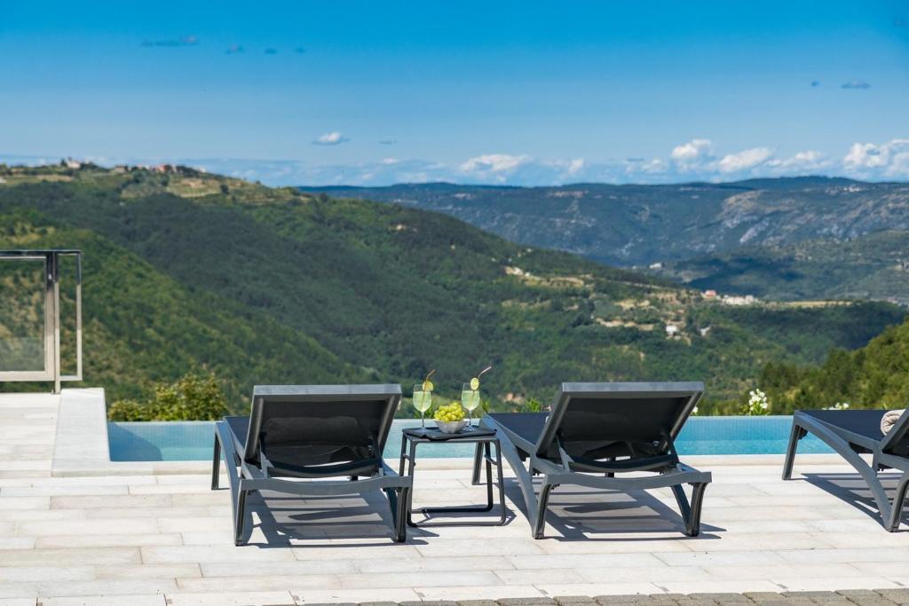 Villa Grazia with heated Pool photo 4