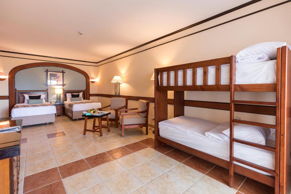 Семейный (Семейный номер с двухъярусной кроватью), Melton Tiran Resort (ex. Tiran Island)