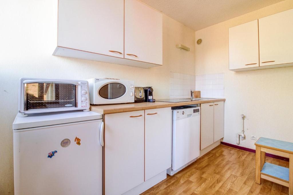 Appartement moderne et lumineux a Adervielle photo 3