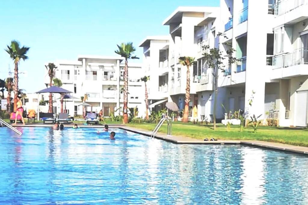 CASABAY Sidi Rahal, appartement avec accés direct à la plage et piscine photo 1