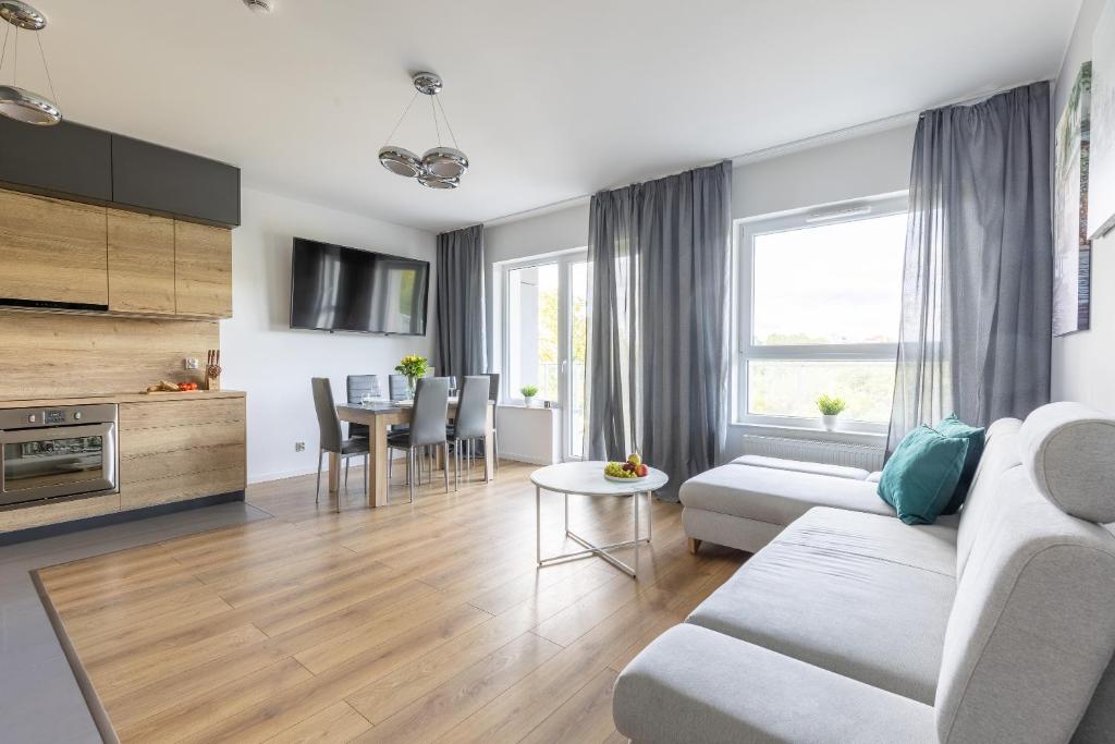 Сьюит (Улучшенный люкс), Symphony Baltica Towers Apartamenty
