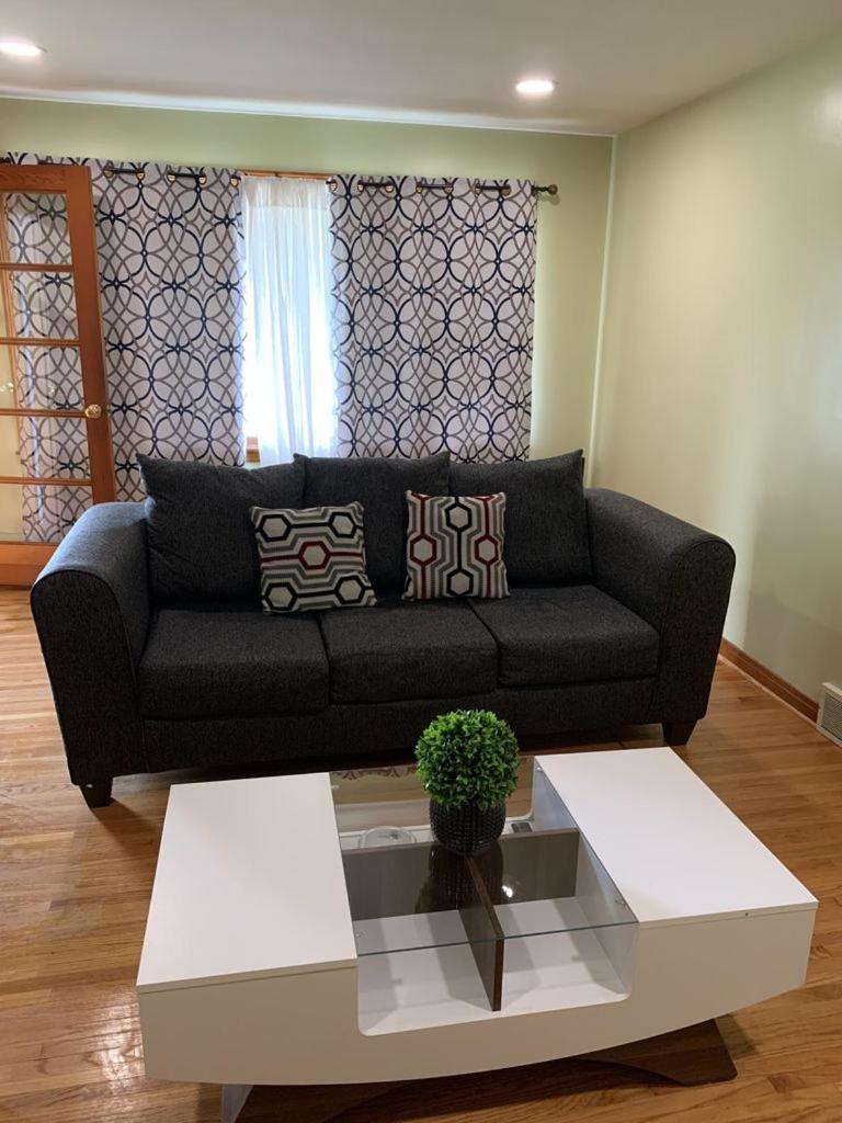 Niagara Falls Private Brick Vacation Home photo 1