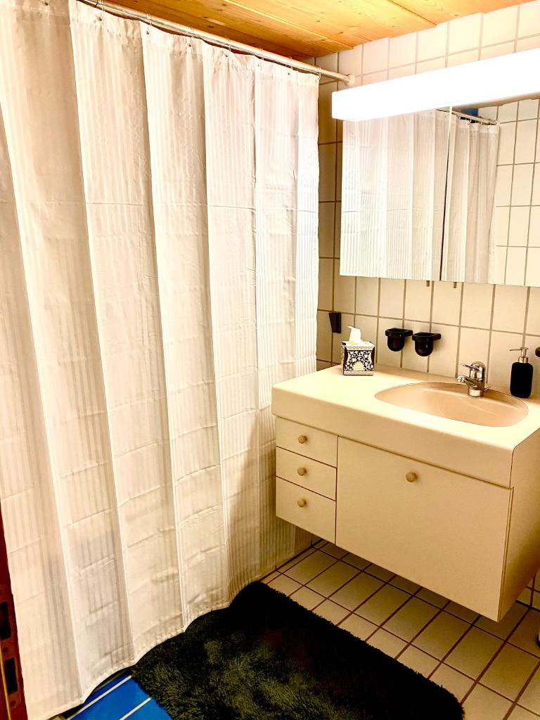 Appartement Aareschlucht- Grandiose Aussicht für 2-6 pers. photo 4