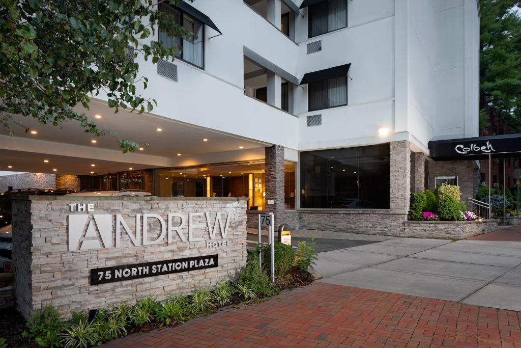 The Andrew Hotel image