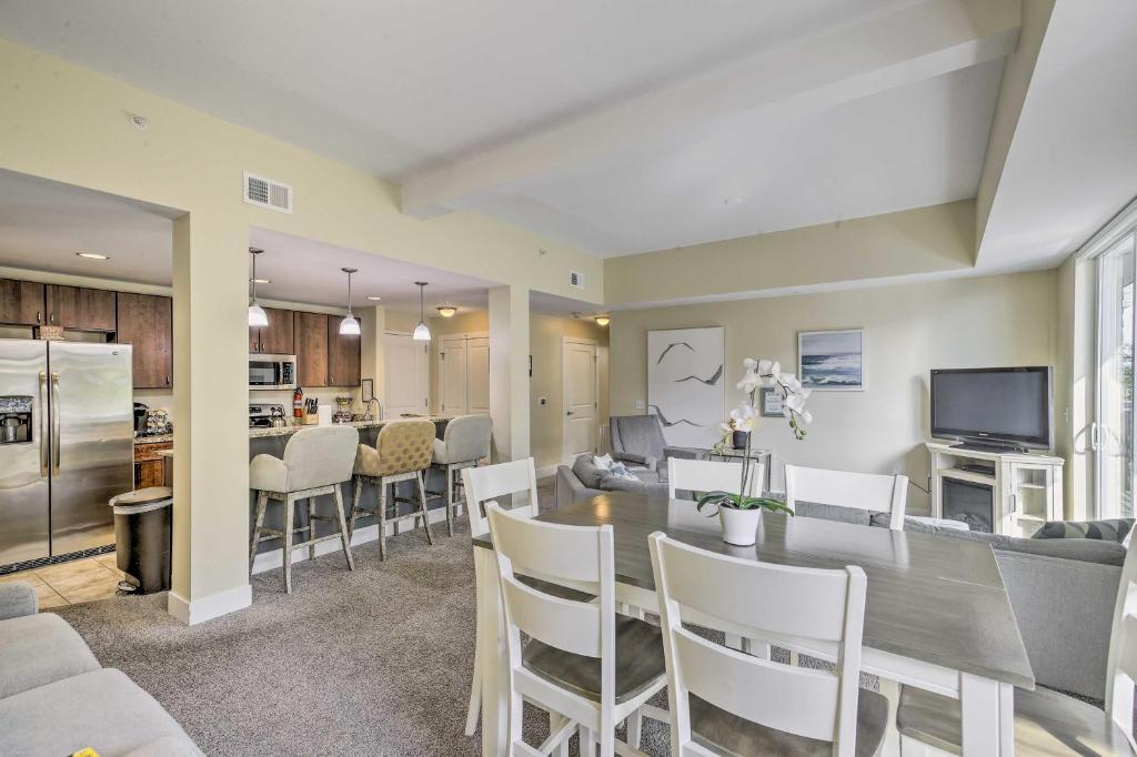Grand Haven Condo with Patio Less Than 1 Mi to Downtown photo 2