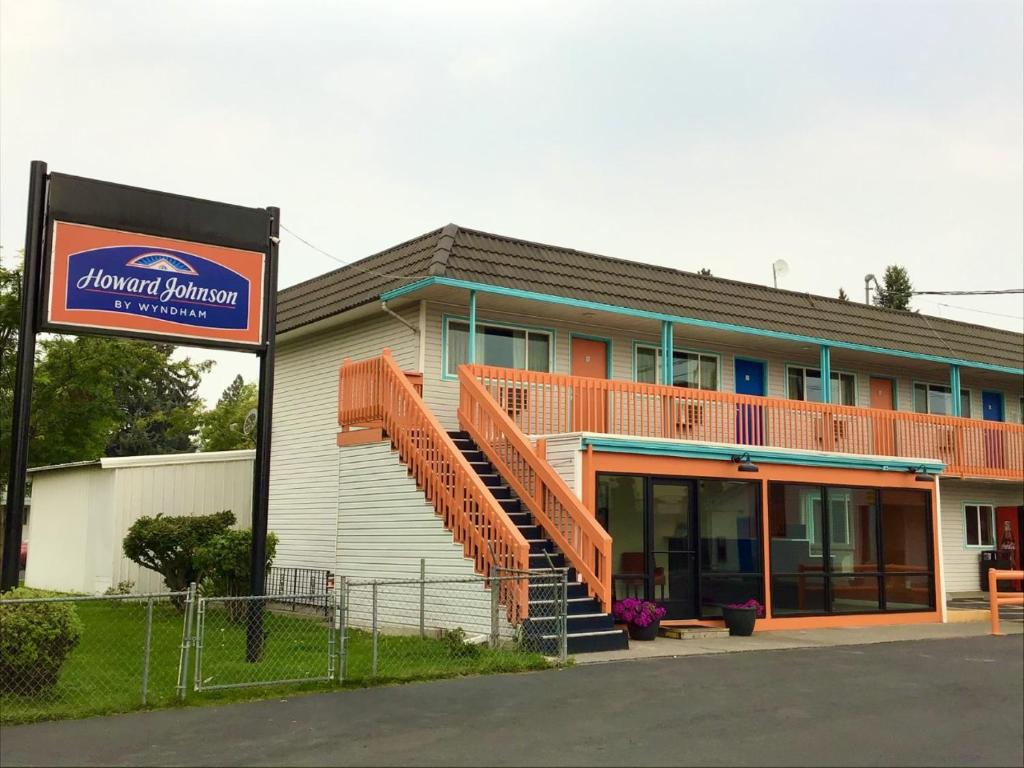 Howard Johnson by Wyndham Spokane image