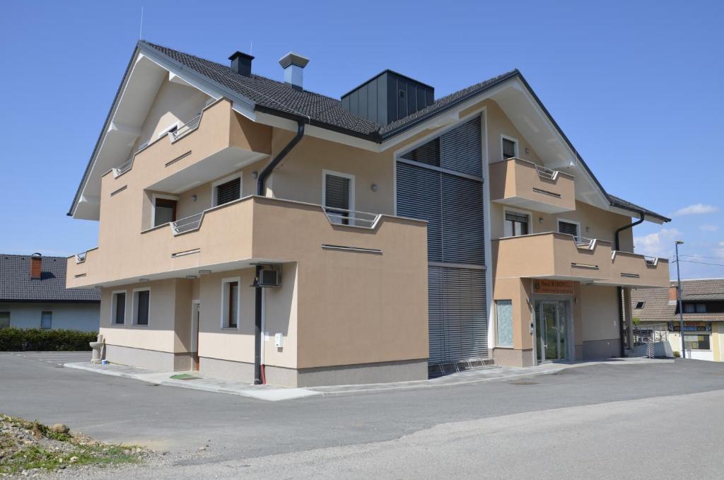 HOTEL BARON photo 4
