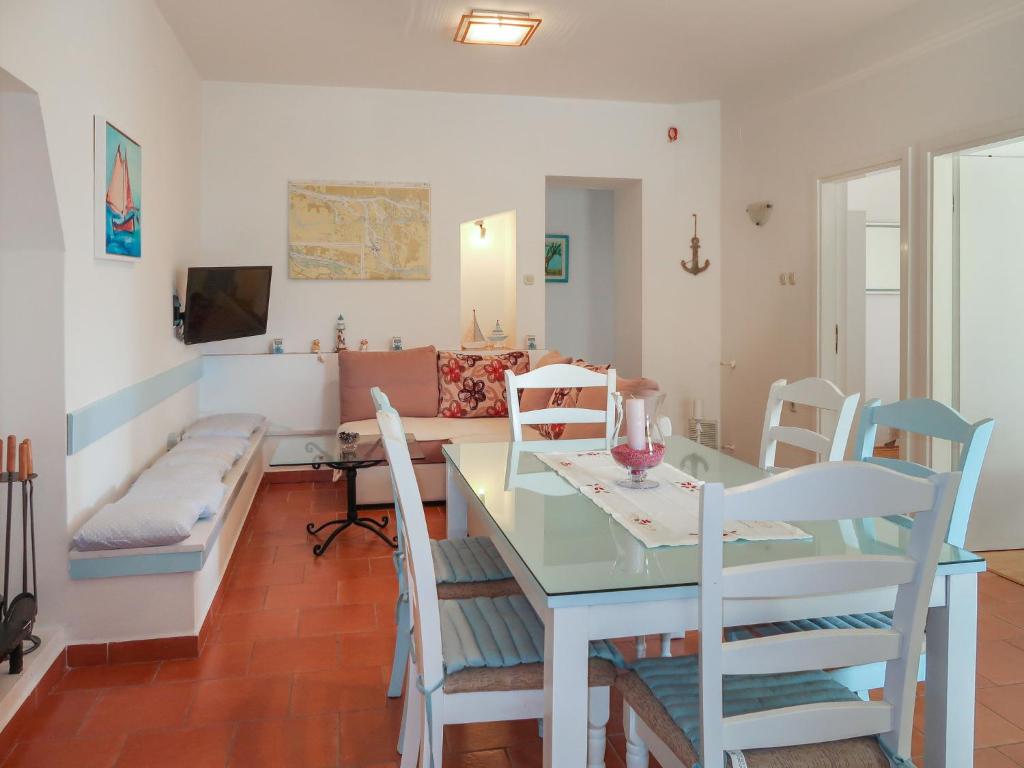 Apartment Marinella - LBN122 by Interhome photo 4
