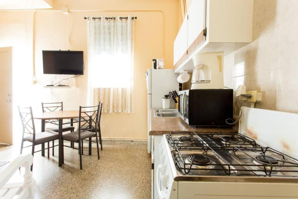 Comfortable and Affordable Deal Close to Beach and Rainforest photo 4