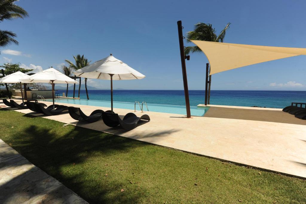 Instyle Residences at Infiniti Blu photo 1