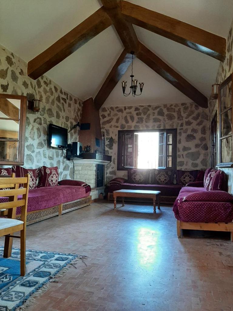 Joli Chalet dans une ferme Pour familles exclusivement près ifrane photo 3