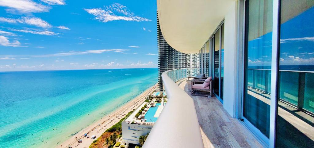 Dramatic Ocean View at Hyde Resort And Residences photo 4
