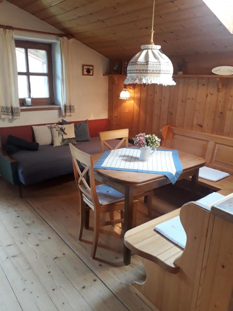 Huberhof, Mettenham photo 4
