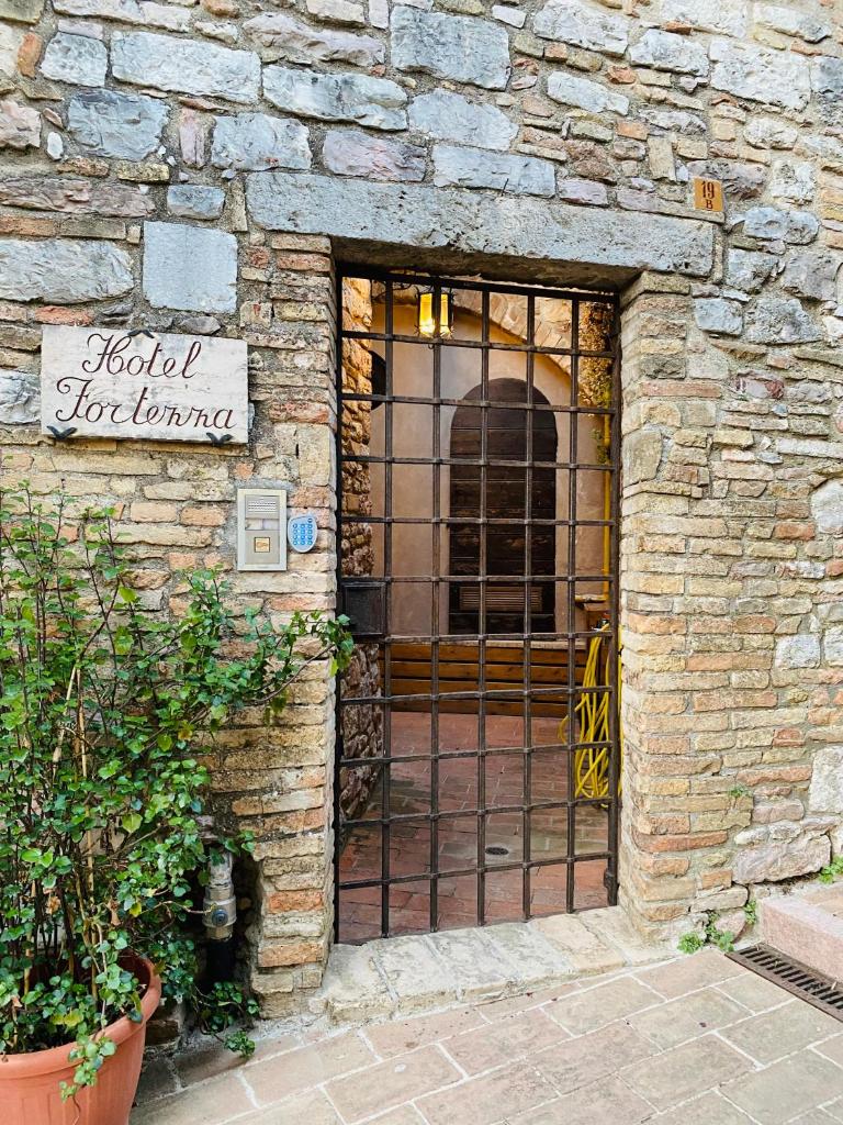 Hotel La Fortezza photo 4
