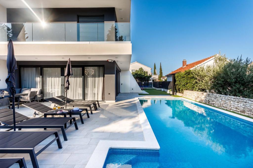 Neue Villa Skyline, Strand und Zentrumnähe, mit Pool photo 4