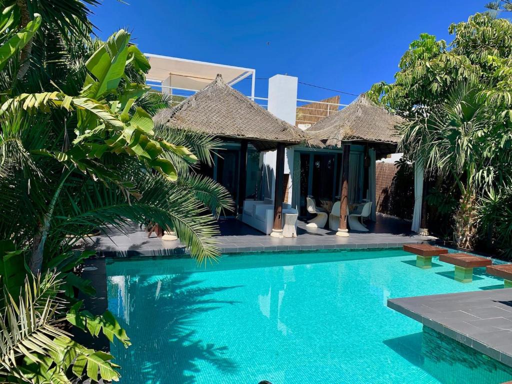 Ibiza style house,6 pers, luxury,with private pool