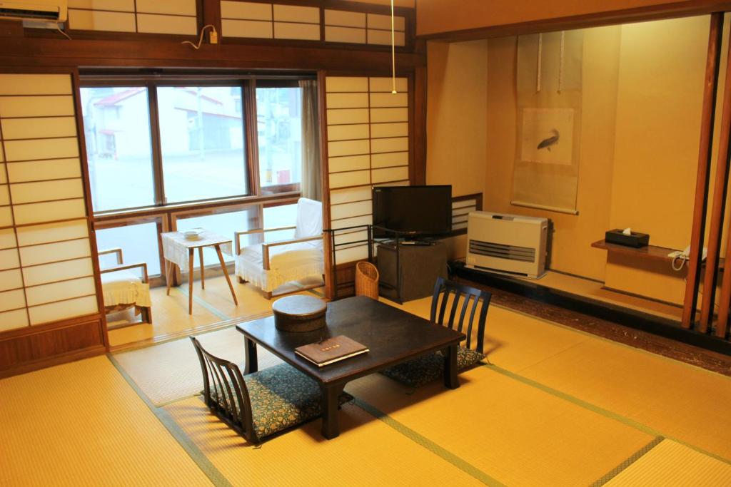 Historical Ryokan SENYUKAN photo 2