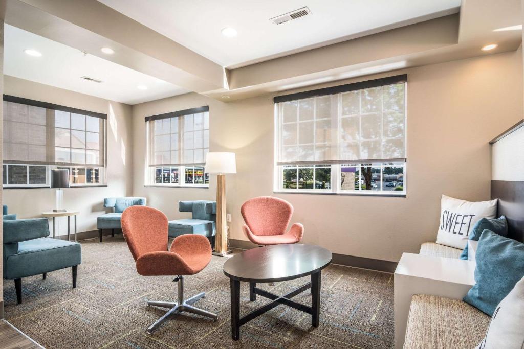 Sleep Inn & Suites at Kennesaw State University photo 3