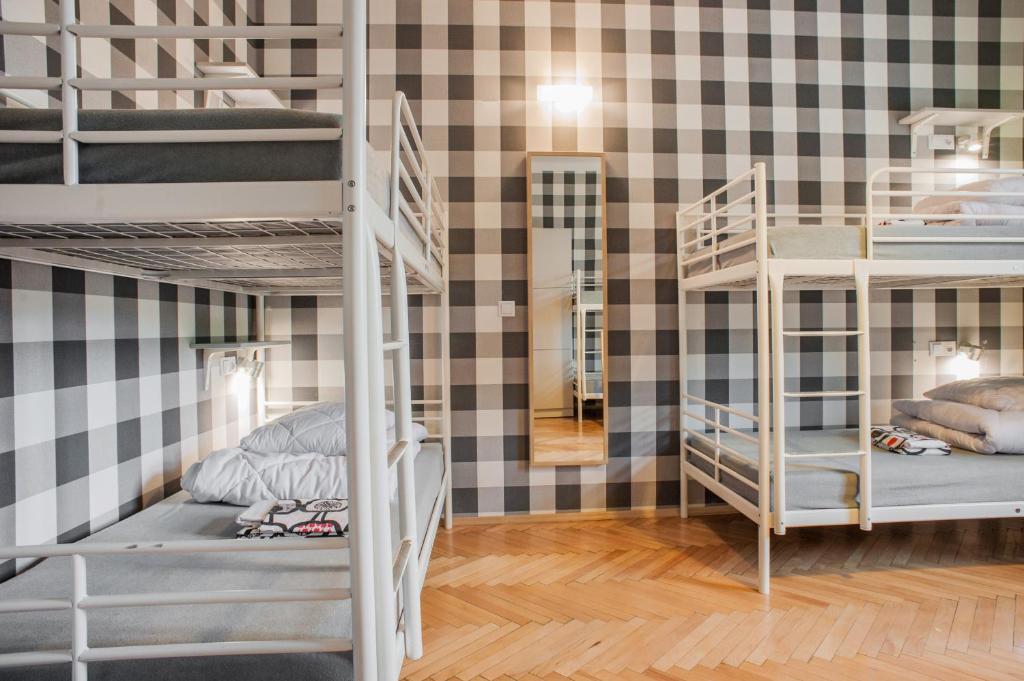 Семейный (Номер на 6 человек с общей ванной комнатой), Atlantis Hostel