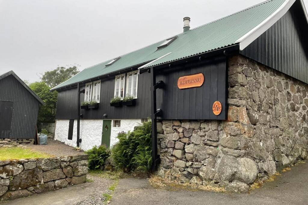 Charming and Authentic Heritage Retreat in Kvívík - right next to the river photo 1