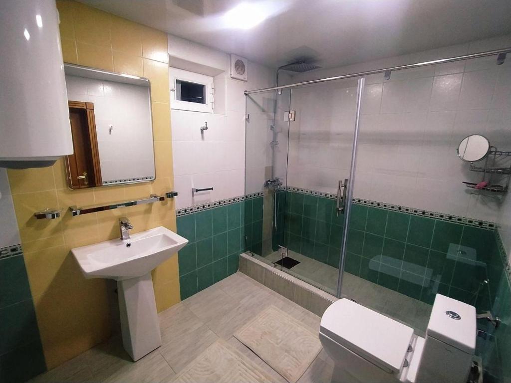 Comfortable Home Stay - Tap to explore photos