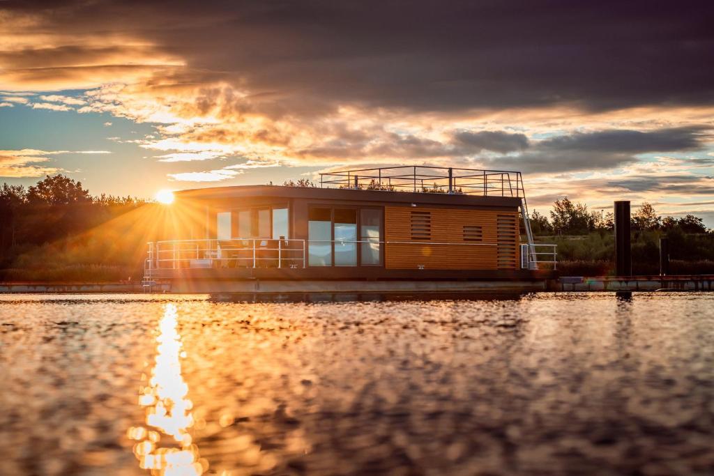 Floatinghouses Bärwalder See