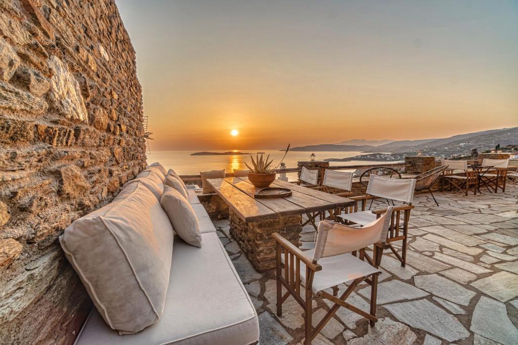 IRIDA Villa - Sea & Sunset Flats near Batsi