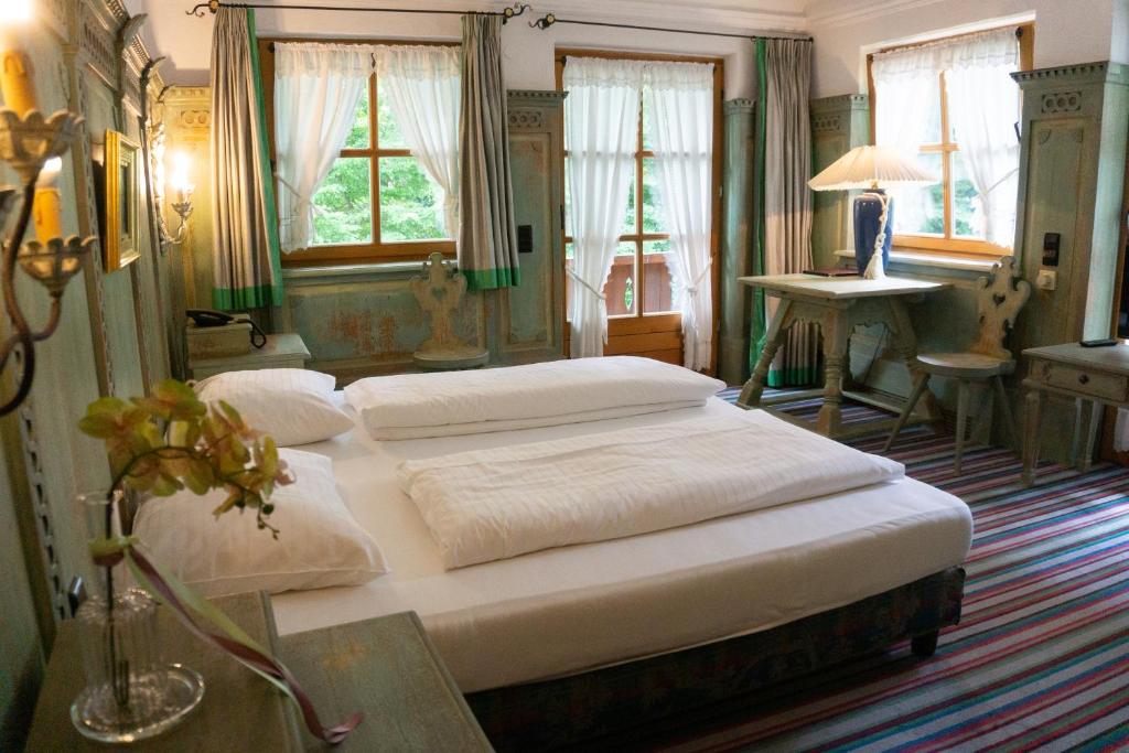 Hotel Schrenkhof photo 2
