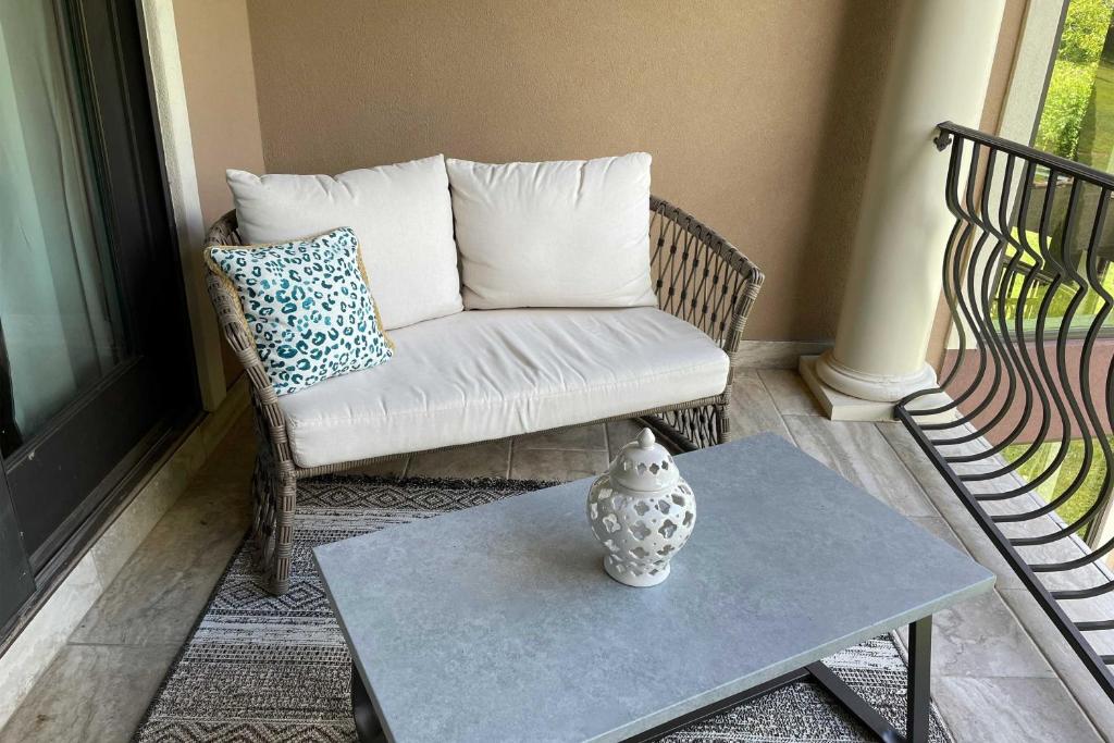 Huge Lebanon Estate with Resort-Style Amenities photo 2